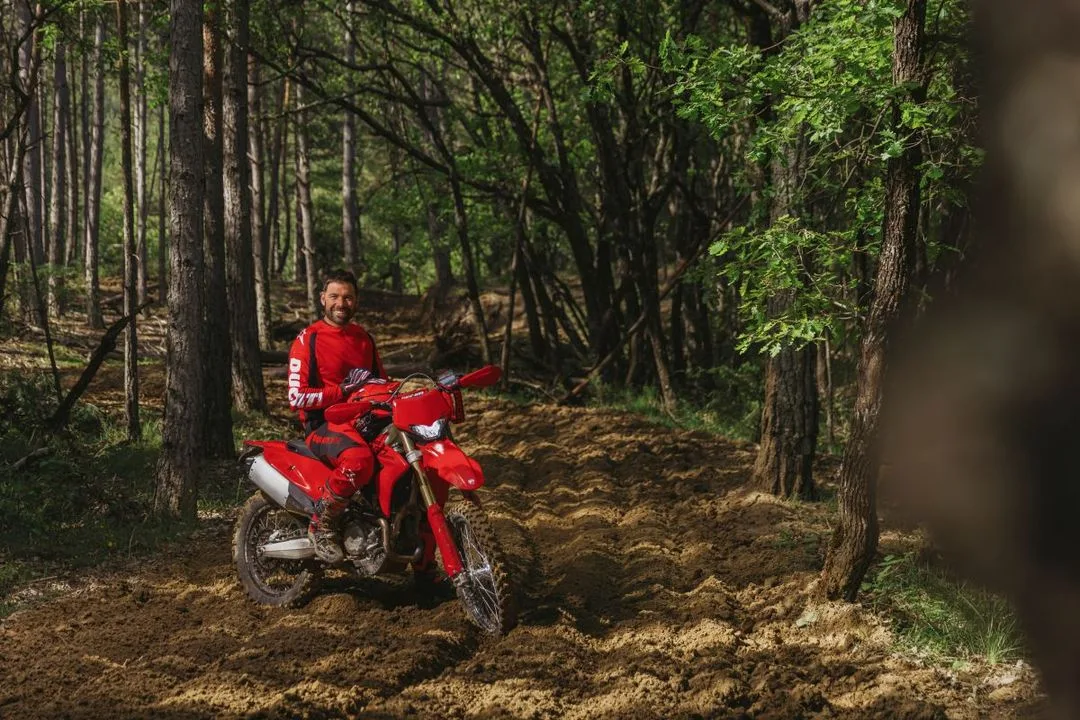Antoine Méo riding the Ducati Desmo450 EDS in off-road terrain