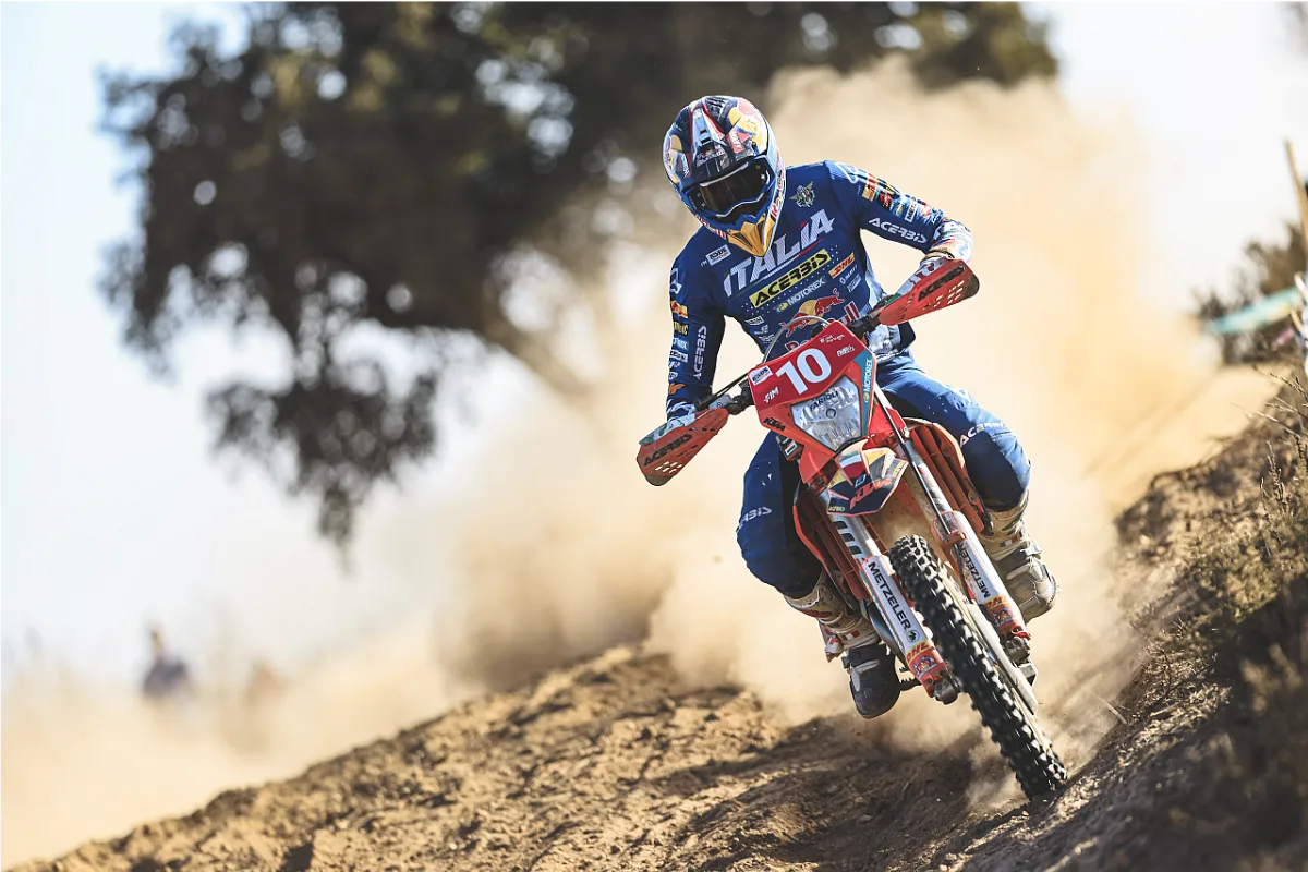 Riders competing in dusty conditions during Day Two of the 2026 FIM Six Days in Portugal